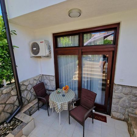 Apartments Vesna Pinezići Exterior foto